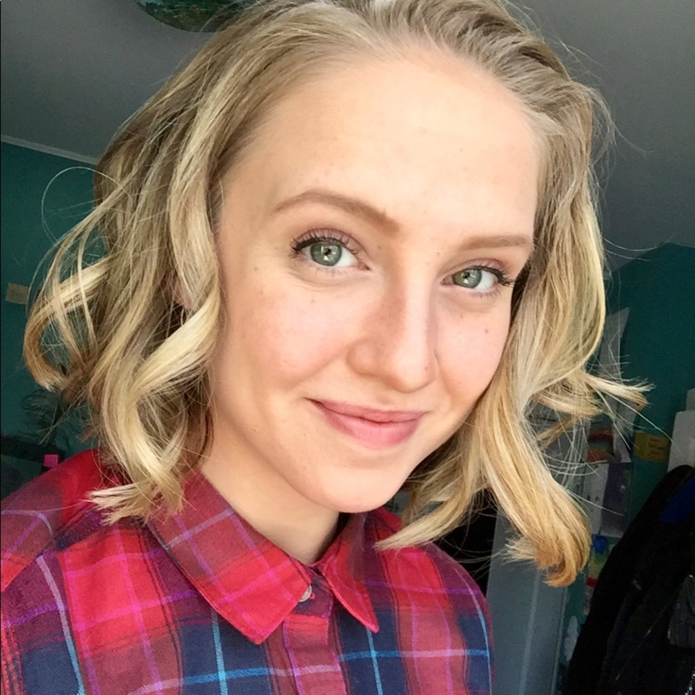 Meet your Posher, Neva